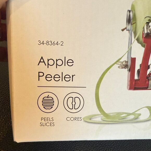 Coline Red Apple Peeler with suction base and cast iron body - Picture 2 of 6